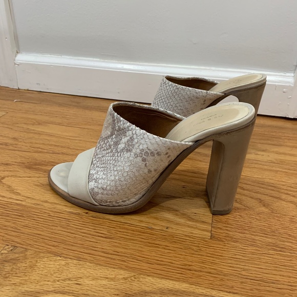 Rag & Bone Tristan Snake Print Mule Sandal Shoe Sz 9.5 White Python Leather 39.5 - Picture 2 of 16